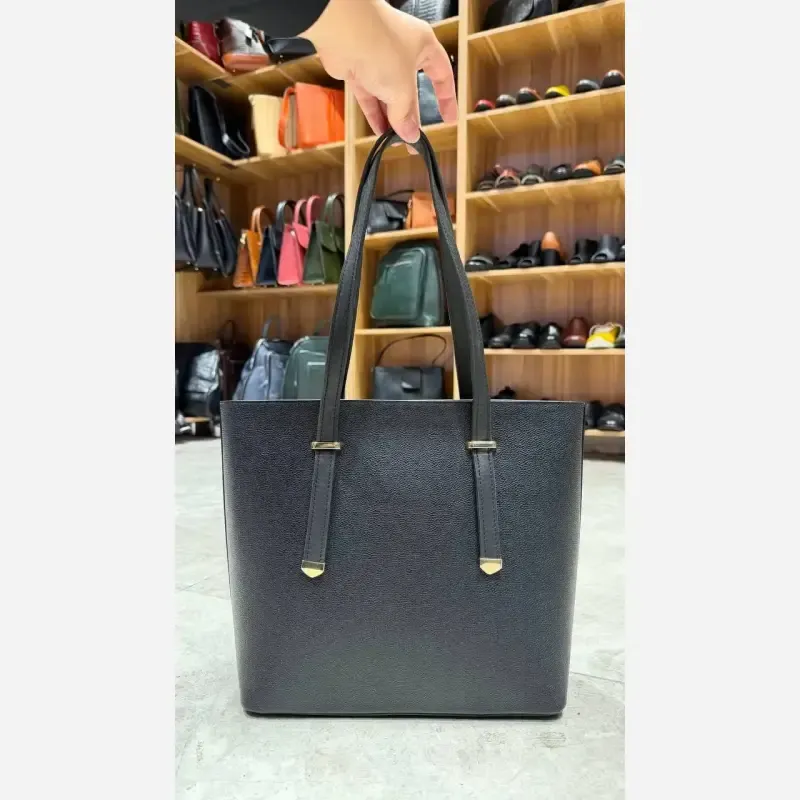کیف دستی چرم طبیعی گاوی ابعاد 36 در 26 مدل روشا
